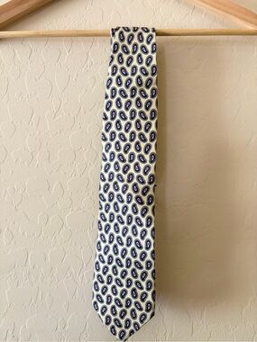 Vintage Christin Dior Cream Tie with Navy and Red Paisley Motif